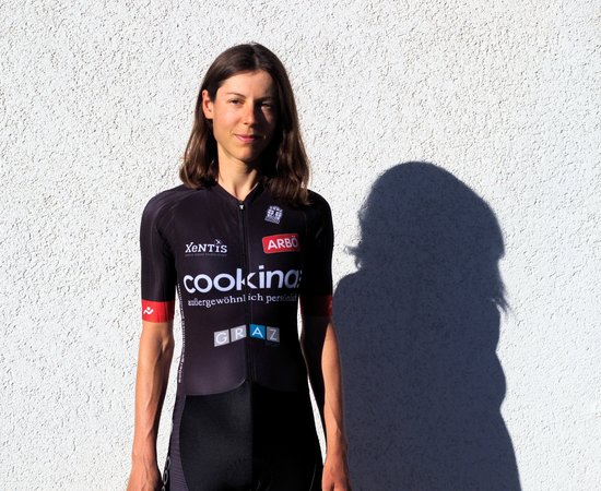 Cookina Sponsert Damenradrennteam: Anna Kiesenhofer c Kiesenhofer